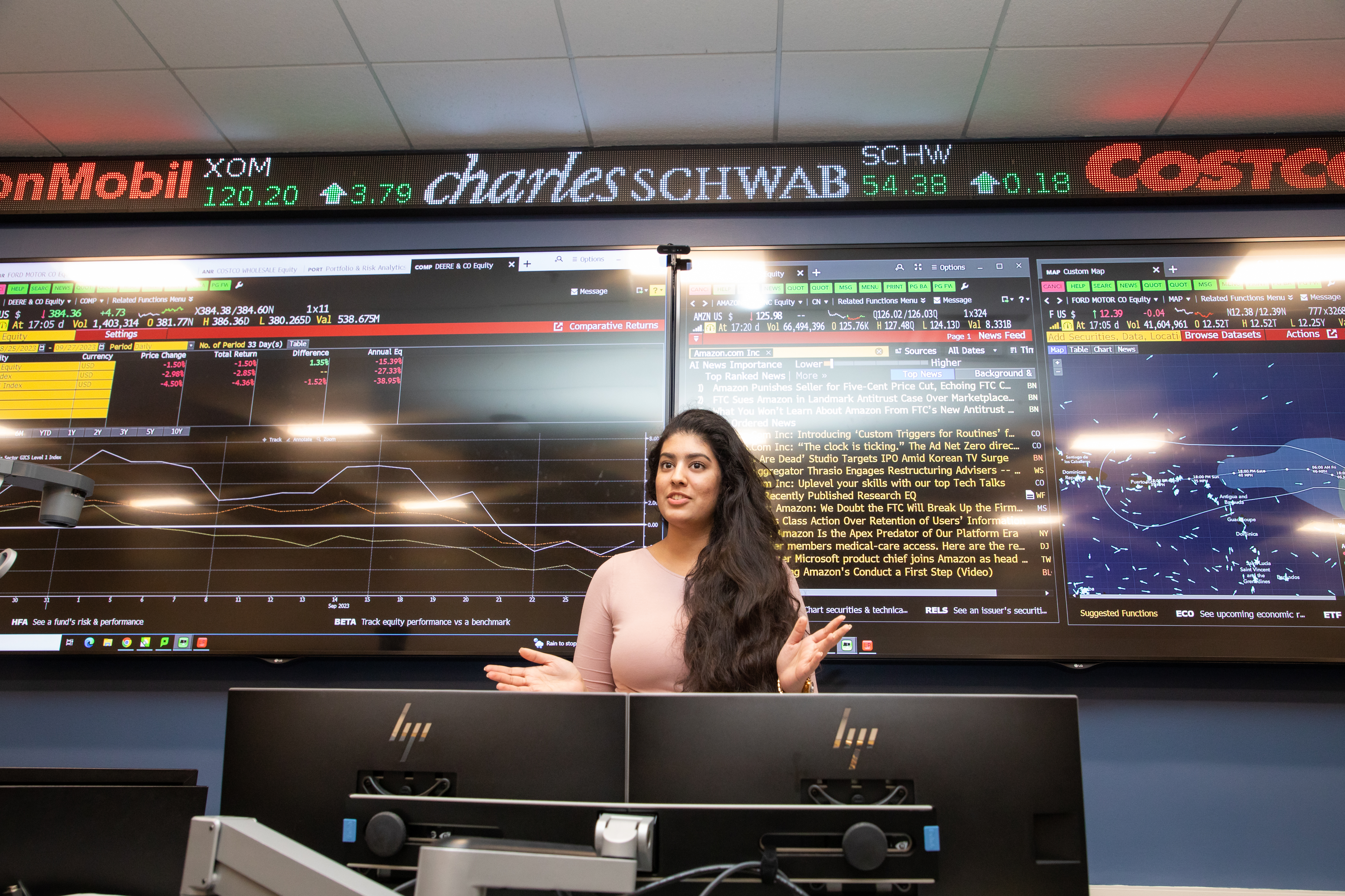 Student working in Bloomberg Finance Lab