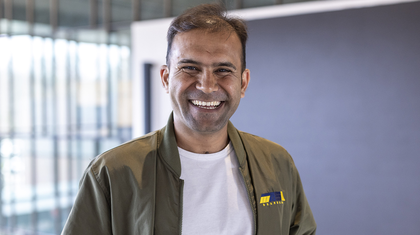 A portrait of Mahendra Kakad
