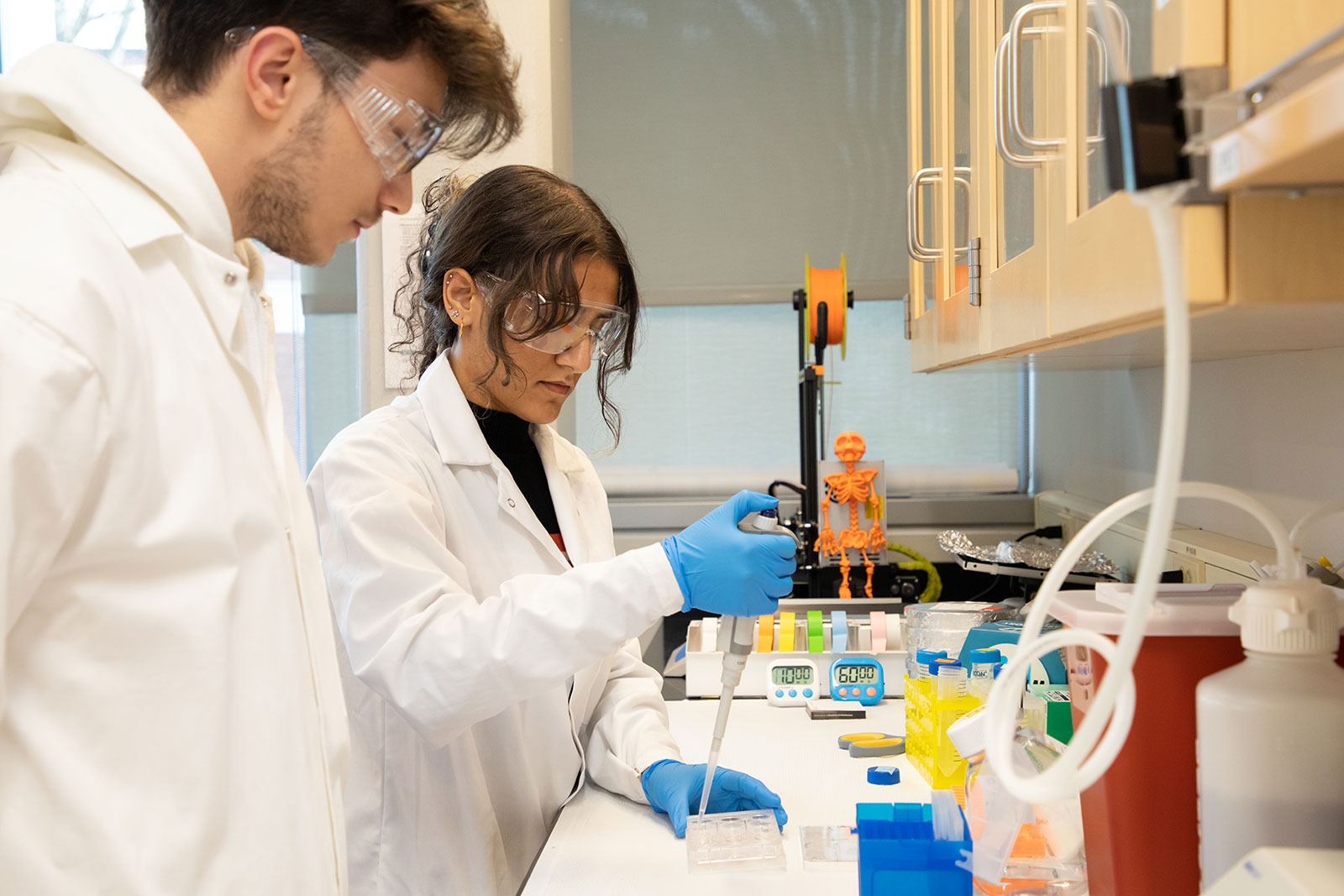 students working in biology lab