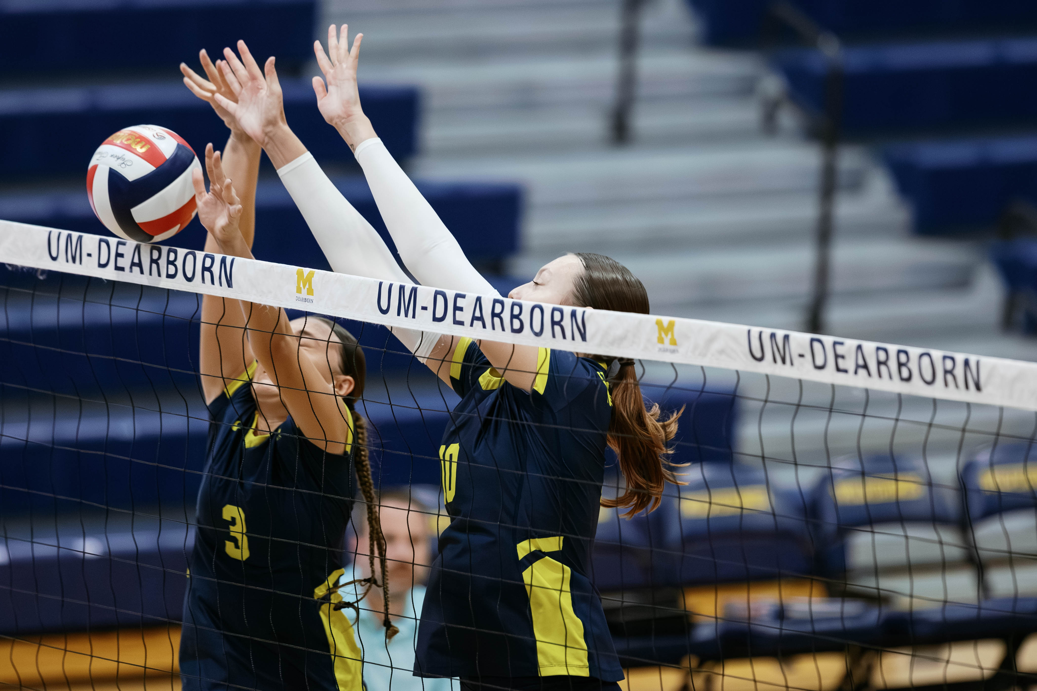 UM-Dearborn Women's Volleyball