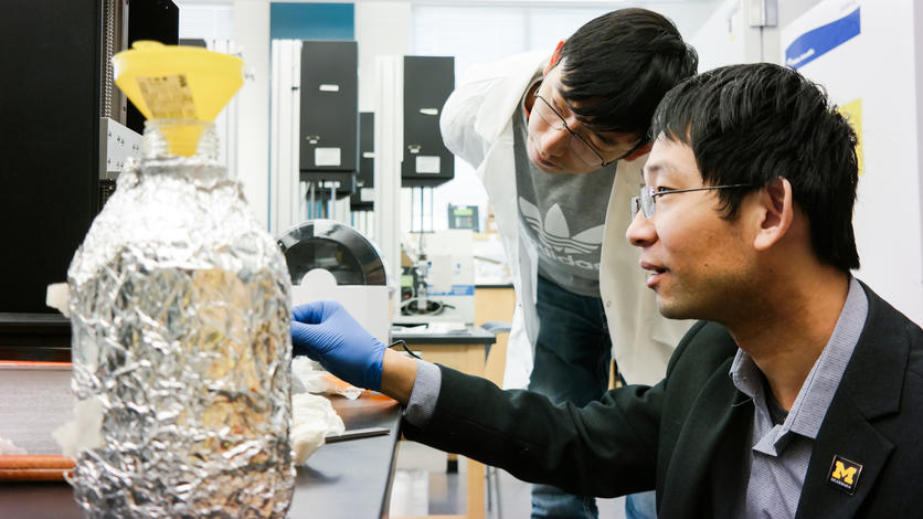 Professor Joe Lo and his graduate student assistant Kai Duan
