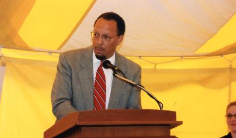 Chancellor James C. Renick spoke at the College of Arts, Sciences, & Letters Garden dedication in 2001.