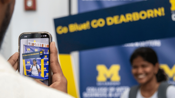 Students pose for a photo at Wolverine Welcome Day.