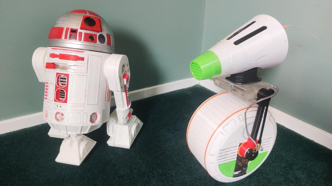 A 3D-printed R2-D2 and DO from star wars